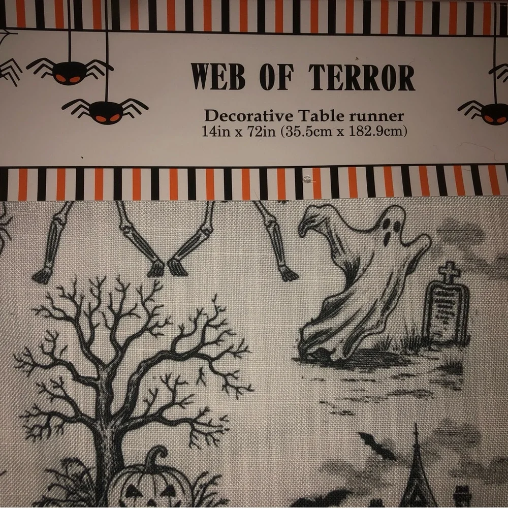 👻 Halloween Decorative Table Runner - Black & White
